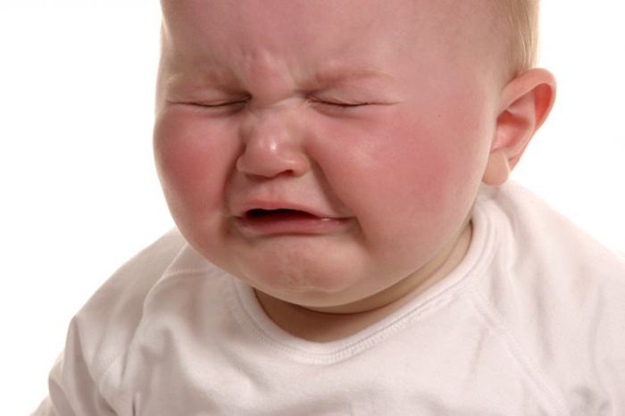 الطفل يبكي ، قبل التبول: الأسباب ، العلاج