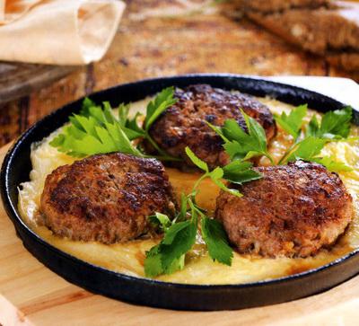 أطعم الأطعمة الشهية - حبات تيفا كباب: تحفة من المطبخ الأذربيجاني