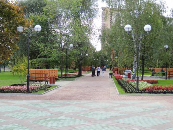 حديقة Troparevsky Forest Park ، تاريخها ومظهرها الحديث