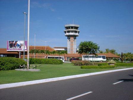 مطار بالي الدولي