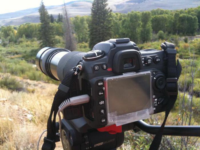 عدسات نيكون D300S